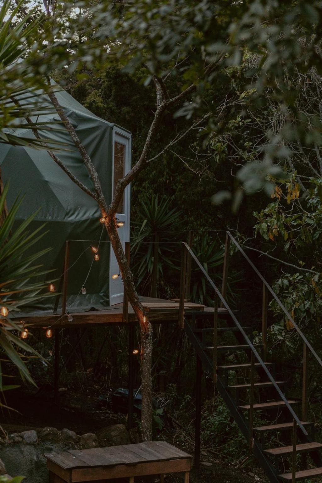 Las Cupulas At Earth Lodge Antigua Екстериор снимка